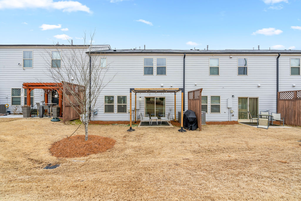 Master suite with en-suite bathroom